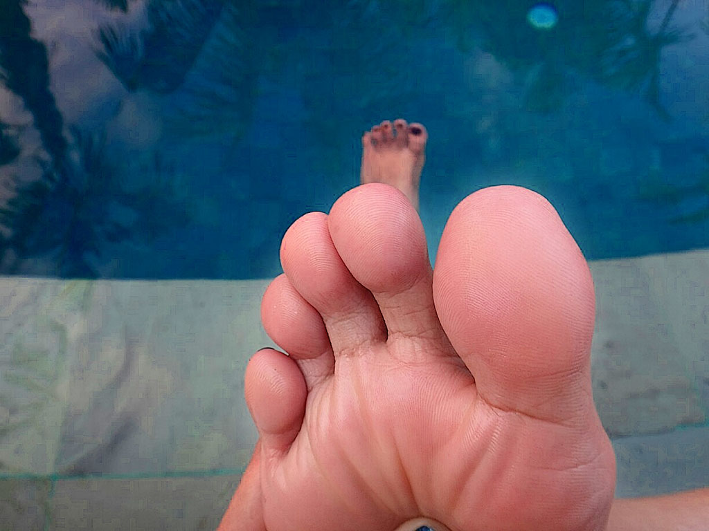 bali-toes-swimming-pool