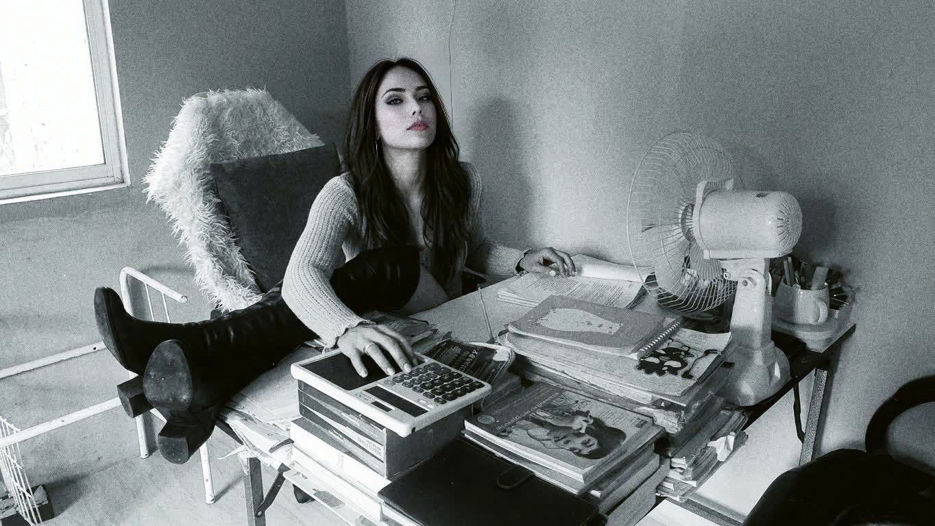 step into my office not wael
